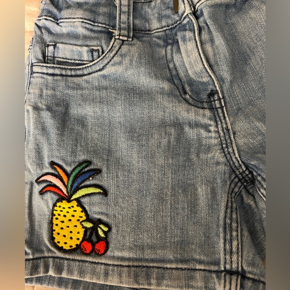 Hannah Andersson Girl’s Blue Jean Shorts Size 6 - 7 - Picture 4 of 6